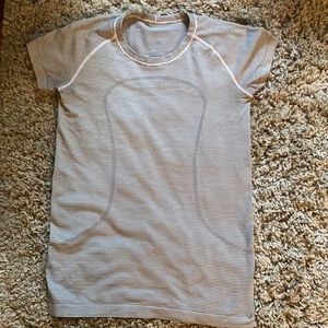 Lululemon swiftly tech short sleeve size 8